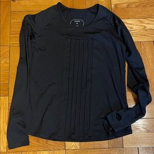 Oiselle Black long sleeve top with pleats and thumb holes - size 08